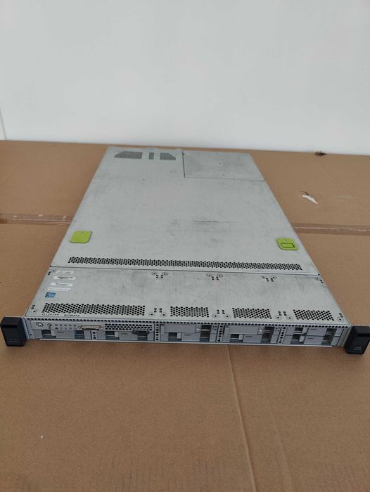 Server CISCO C220 M3