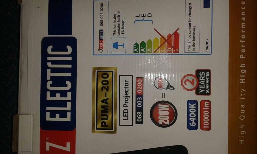 Proiector led 200 W cu 240 leduri smd