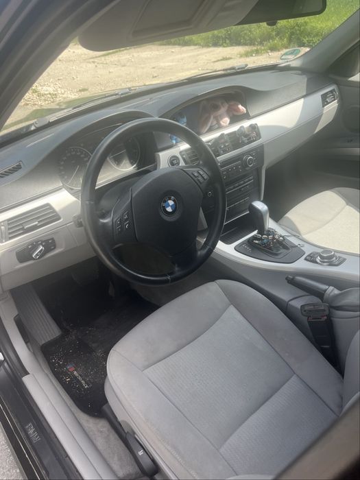 BMW 3 Series 2011 — imagine 5