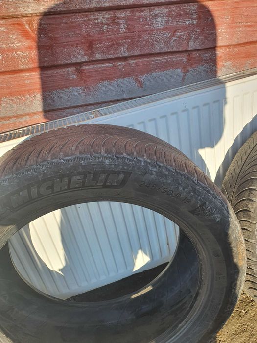 Vand 4 anvelope  275 45 ZR 19 = 2 buc-  245 50 R 19 =2 buc