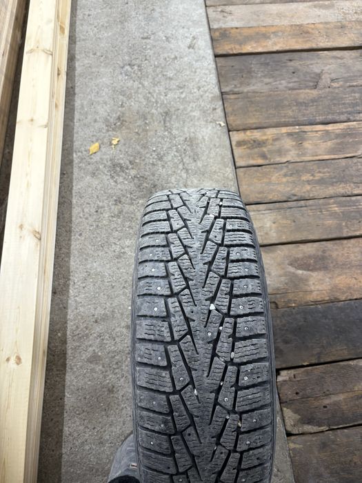 Резина зимняя вместе с дисками