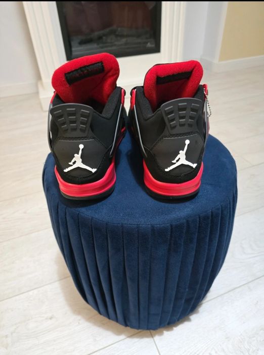 Jordan 4 red thunder 42