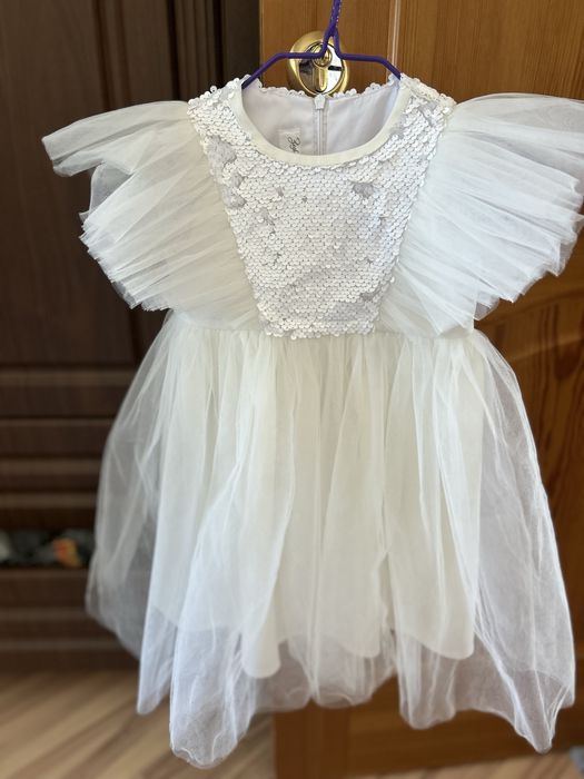 Платье на девочку