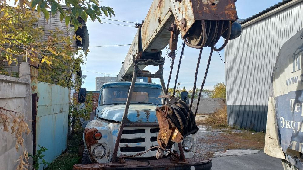 Продам автокран зил 133.ГИЯ