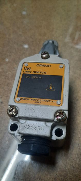 Краен изключвател Omron WL 10A 500V