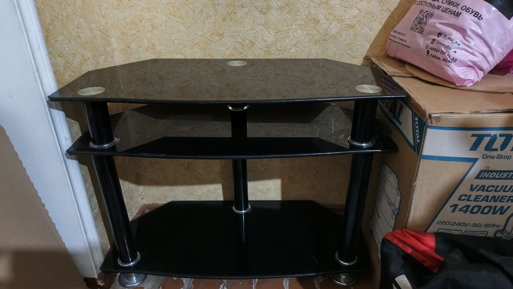 Подствка для телевизора