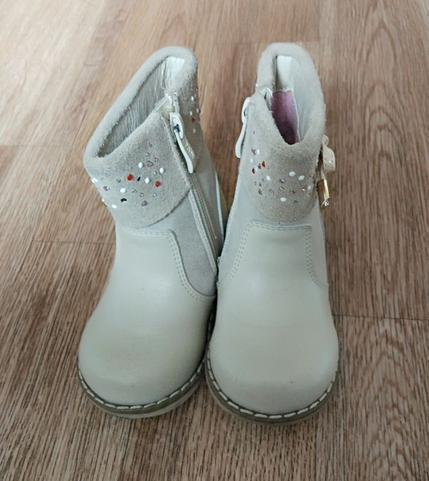 Сапоги деми новые