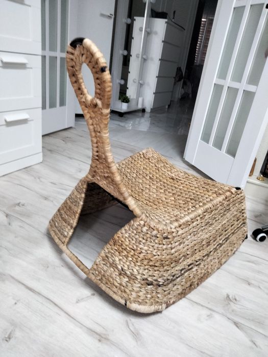 Кресло-качалка ротанг.