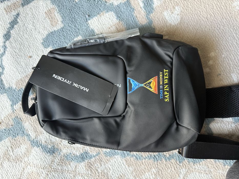 Продаем барсетки новые