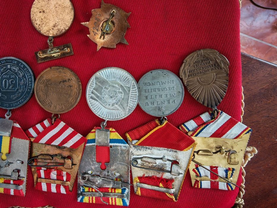 Insigne vechi comunism