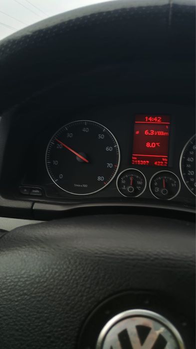 Vand golf 5 1.6 benzină