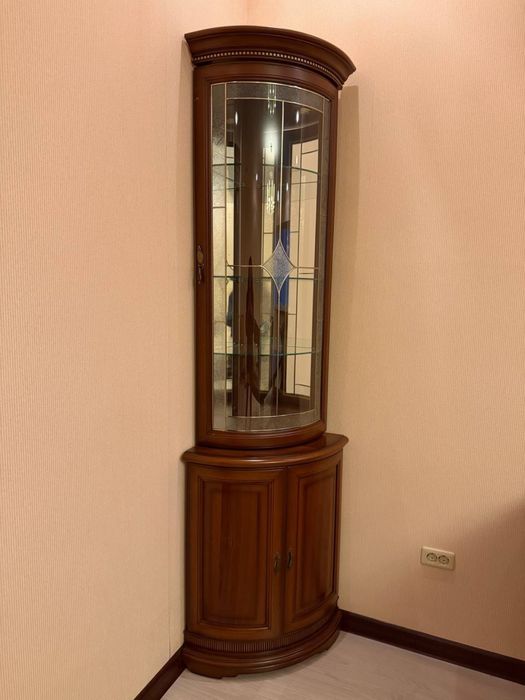 Продам стенку в зал