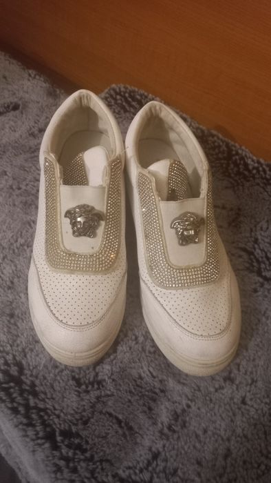 Дамски сникърси използвани броени пъти