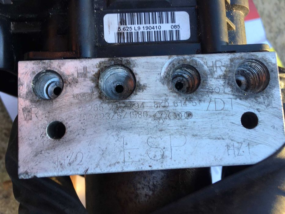 Pompa ABS Audi A4 B8 cod 8K0 614 517 DT