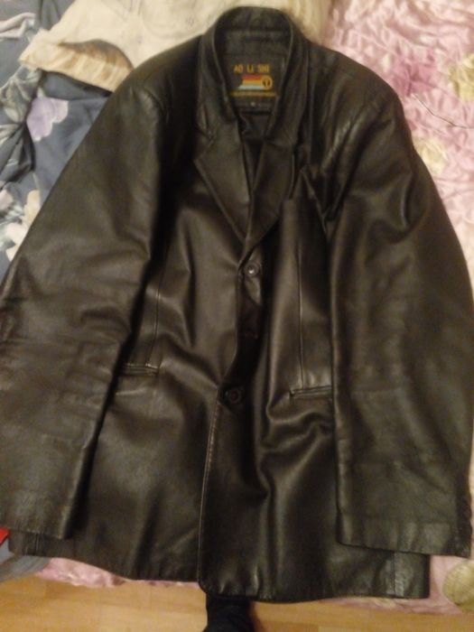 Продам кожаную куртку
