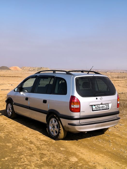 Продам Опель Зафира 2000г автомат