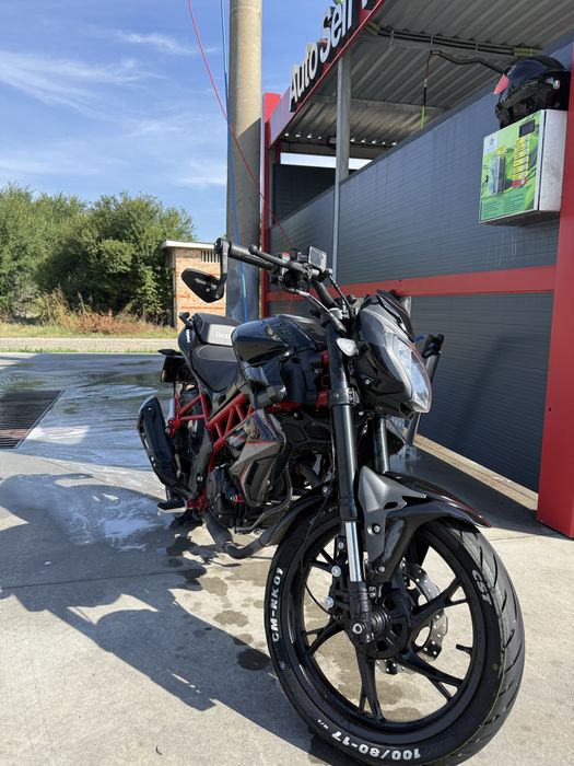 Motor Benelli BN 125