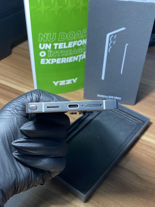 Samsung Galaxy s25 ultra • 512 GB • Titanium Black