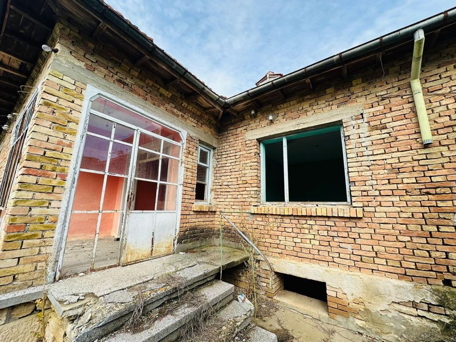 Продава се Къща в с. Преселка, Област Шумен - 90 кв.м за 94 €/кв.м - Снимка #2