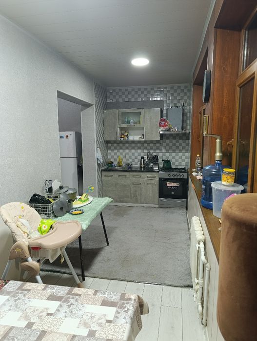 Продается 4-х комнатная на Юнусабаде