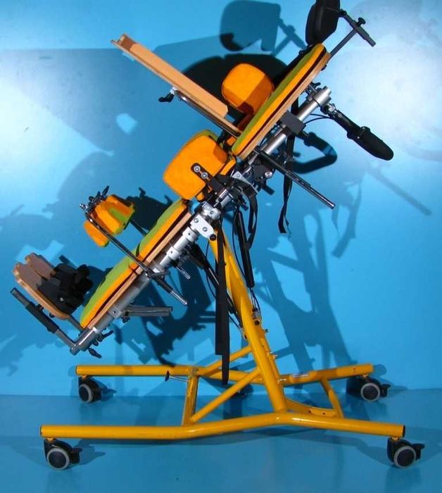 Dispozitiv medical / Verticalizator activ Rehatec Lasse