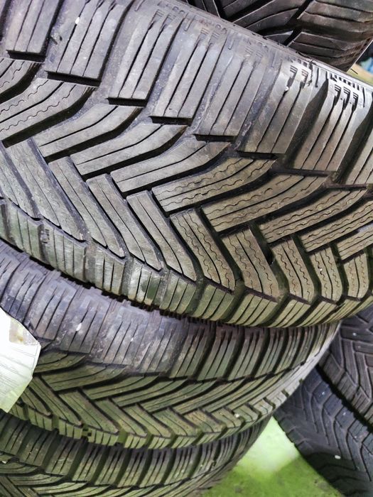 4 бр зимни гуми 205/55/17 Michelin