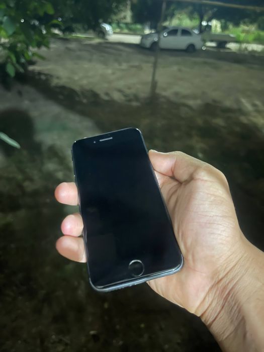 iPhone 8  64  gb