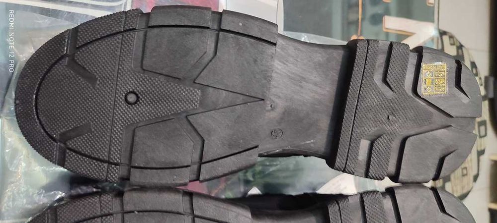 Мъжки обувки голям размер