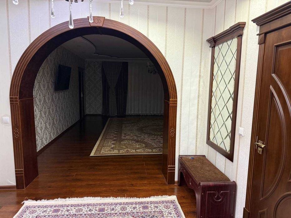 Сдается в аренду просторная 3-комнатная квартира в центре города