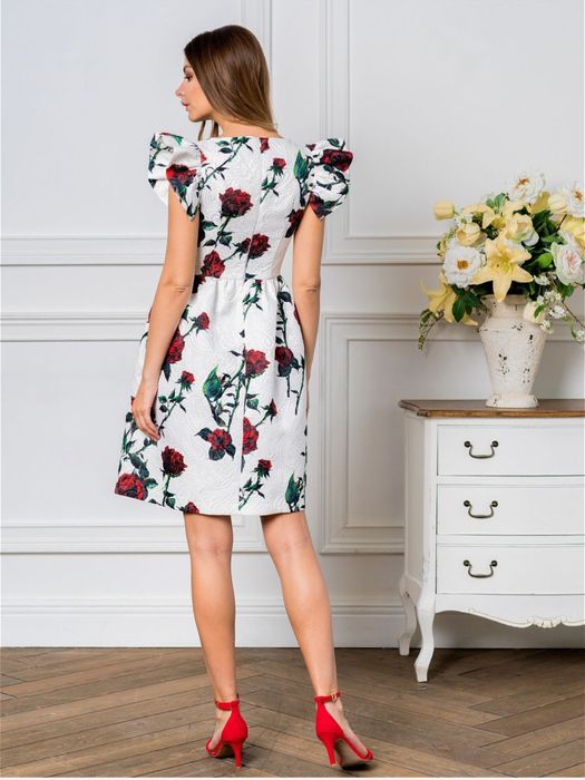 Романтичное платье