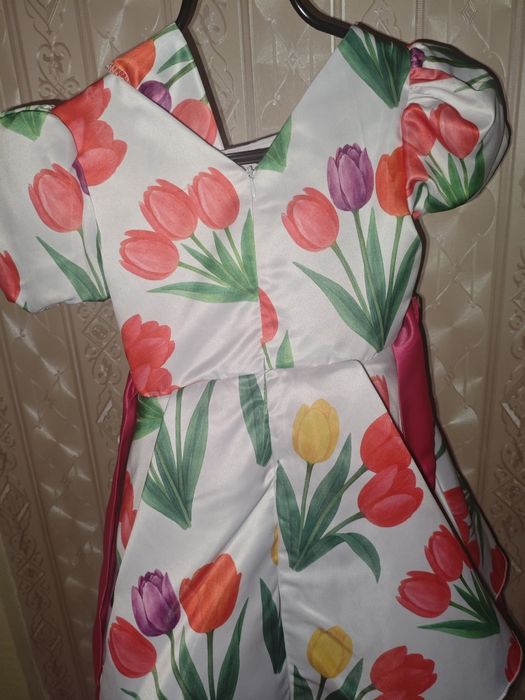 Продам платья для девочки