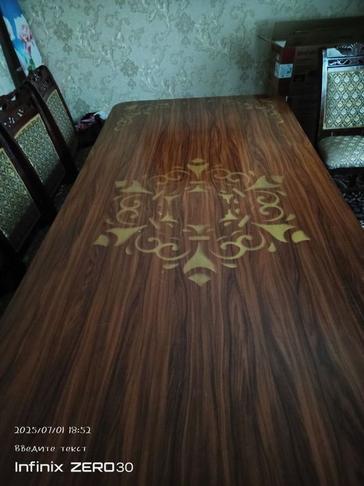 Zal uchun stol stullar