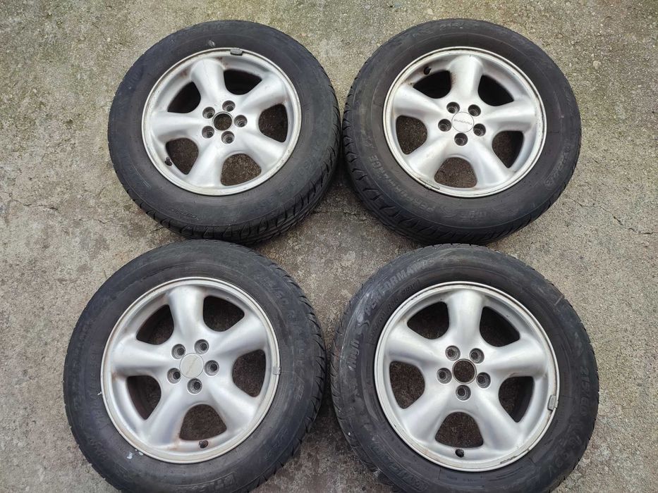 4 бр. 16" лети джанти Subaru с летни гуми 215/60/16 Tigar