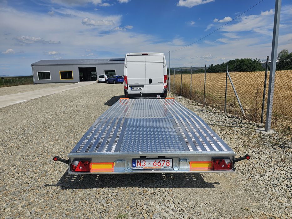Remorca auto platforma