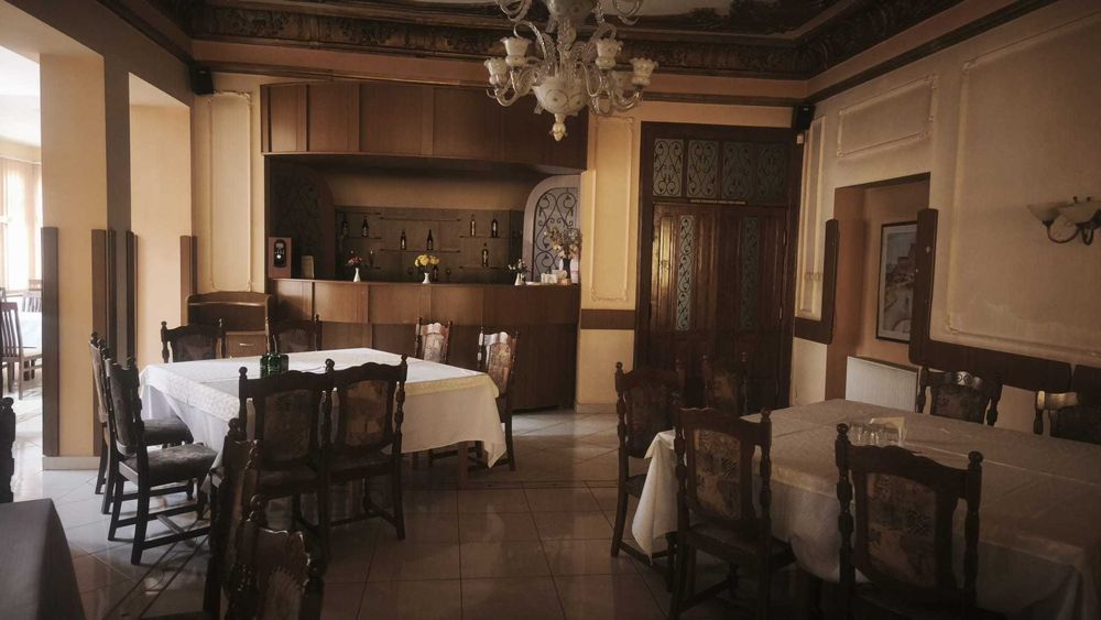 inchiriez restaurant