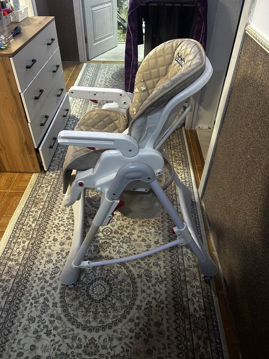 Продаю стульчик для кормления