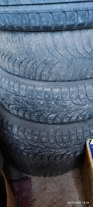 Зимние шины 185/65R15