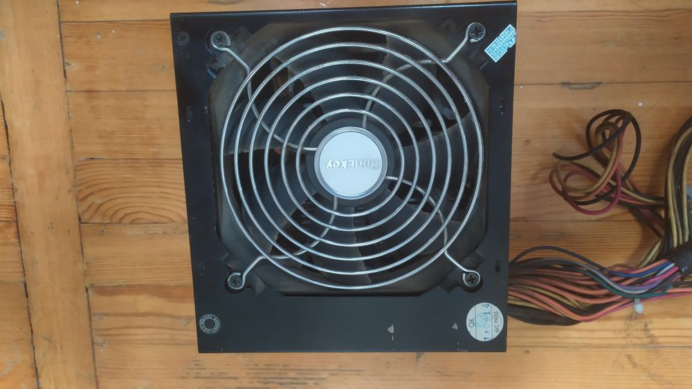 Блок питания Huntkey 600W (Отличное состояние)
