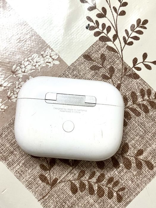 Vând Airpods pro