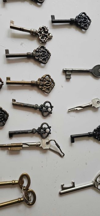 chei cheie  diverse servanta dulap birou fiset decor