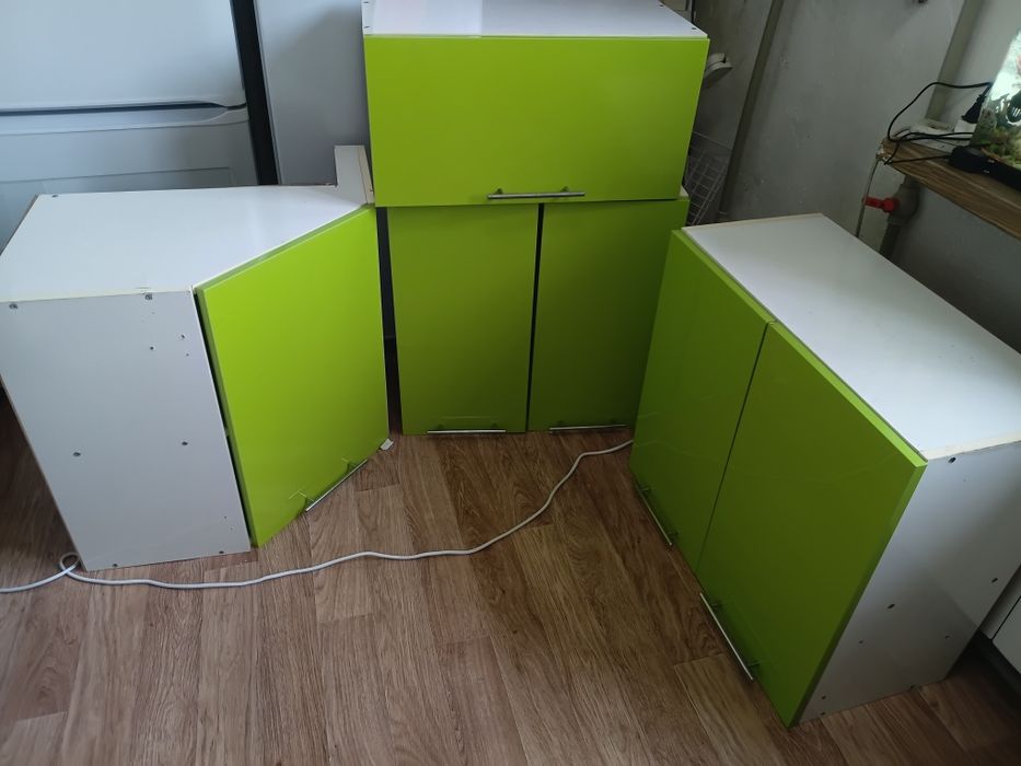 Продам кухонные шкафы