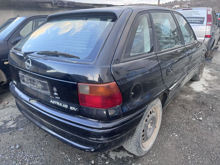 Opel Astra F 1.6i 16v 101hp 1995г На Части