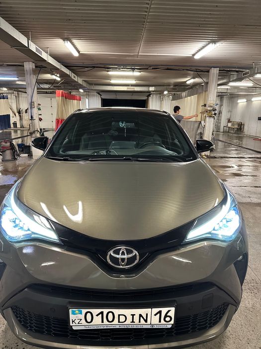 Toyota ch-r 2022 года