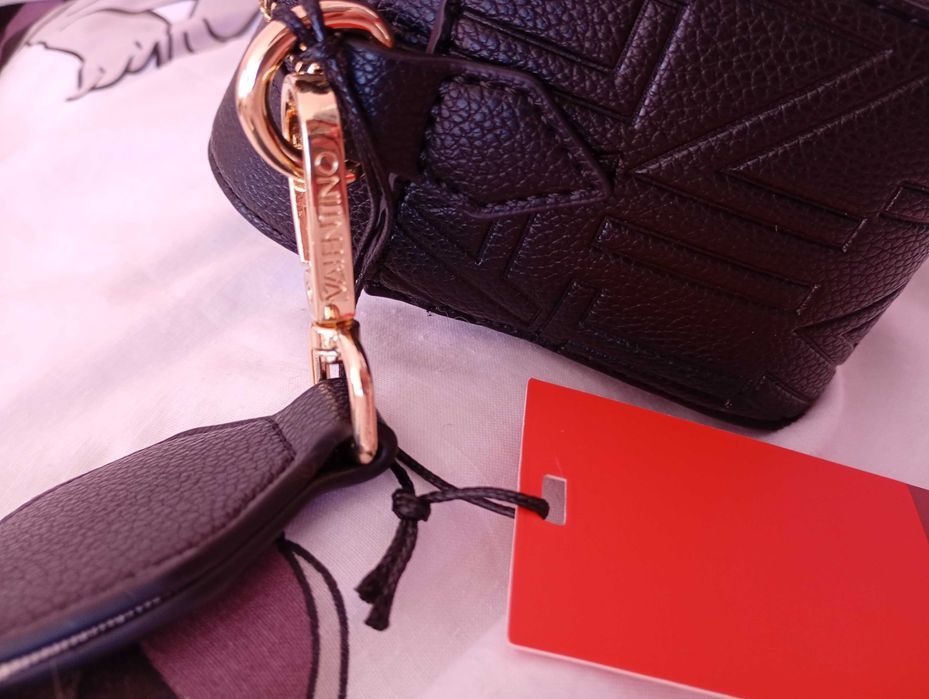 Чанта Valentino през рамо