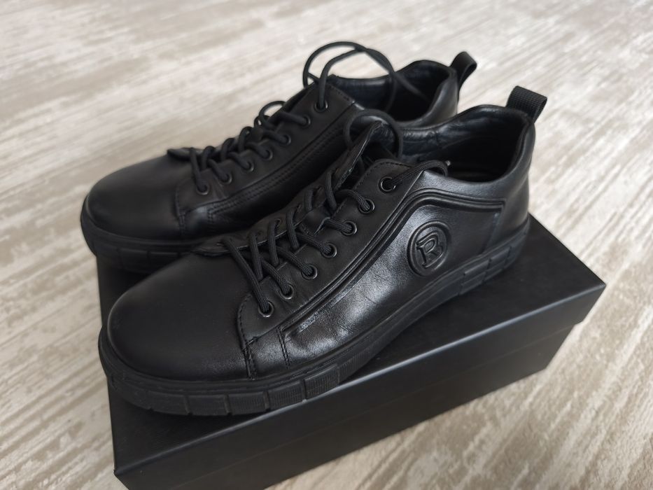 Продам кожаные ботинки