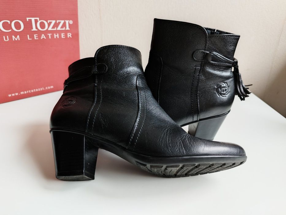 Marco Tozzi  39 номер черни кожени боти на ток
Черни кожени боти
Стелк