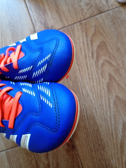 Vând crampoane adidas mărimea 35