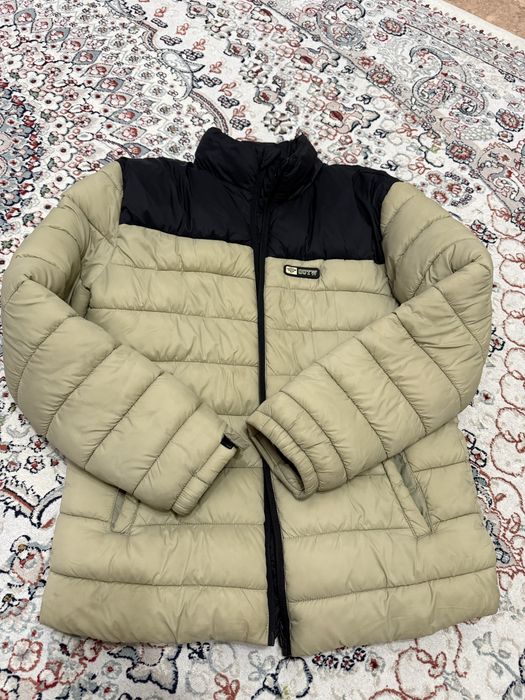 Продам куртку на 12-14 лет.