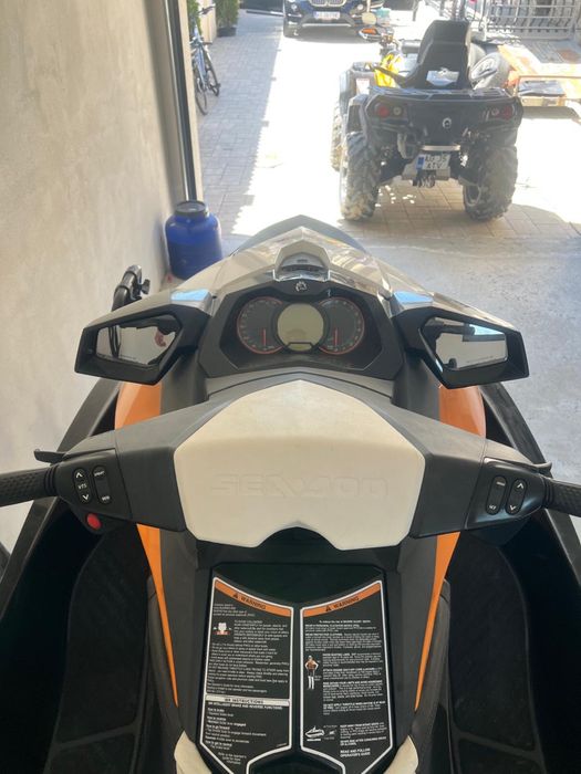 Vand sau schimb Skijet  GTR 215 cu 300