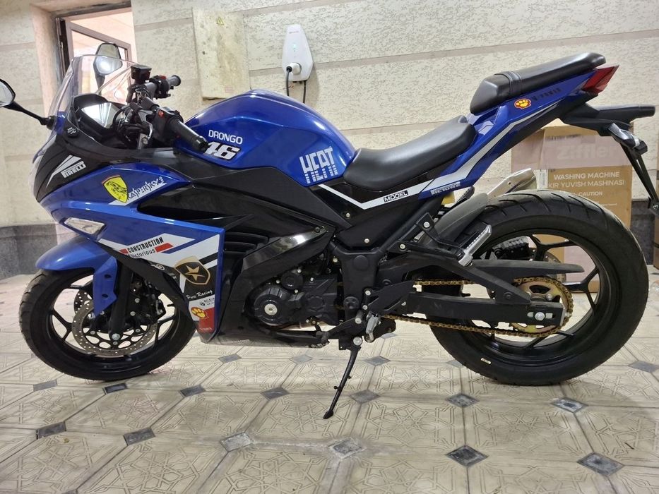 Янги мотоцикл срочно сотилади 2.800$